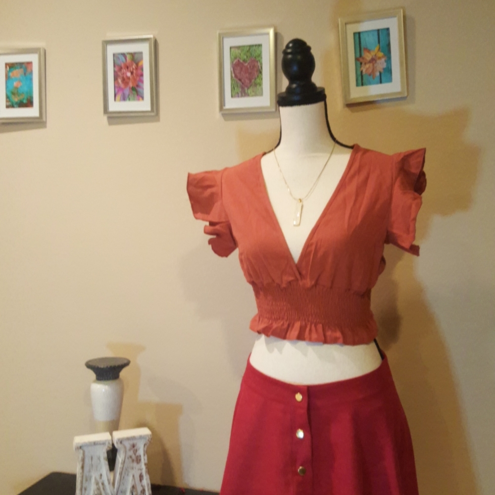 🌹Flutter Sleeve Deep V-Neck BoHo Crop Top - Picture 2 of 9